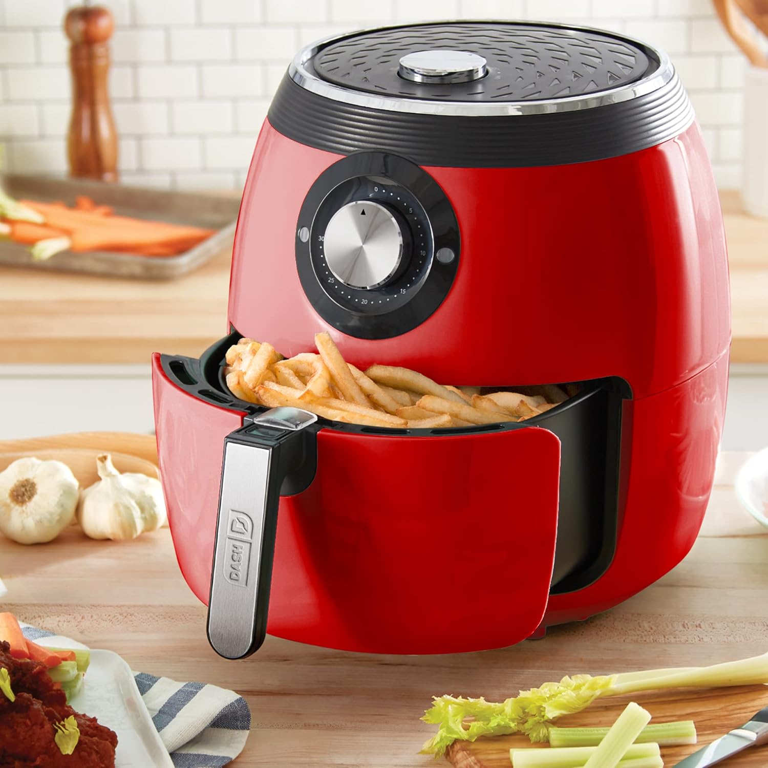 Dash Deluxe Air Fryer - Adjustable Temperature Control & Auto Shut-Off Feature - AirCrisp® Technology - Spacious Nonstick Basket - 1700 Watt - 6 Quarts - Red - Image 4